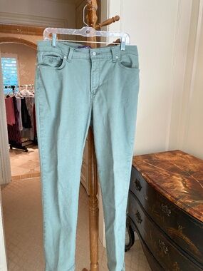 Gloria Vanderbilt Jeans - Women's size 12 Regular in Garden Sage